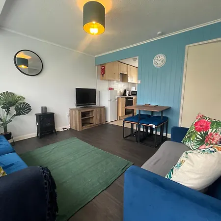 Macs Shack: Beachside Pet-Friendly Chalet with Entertainment Great Yarmouth Exterior photo