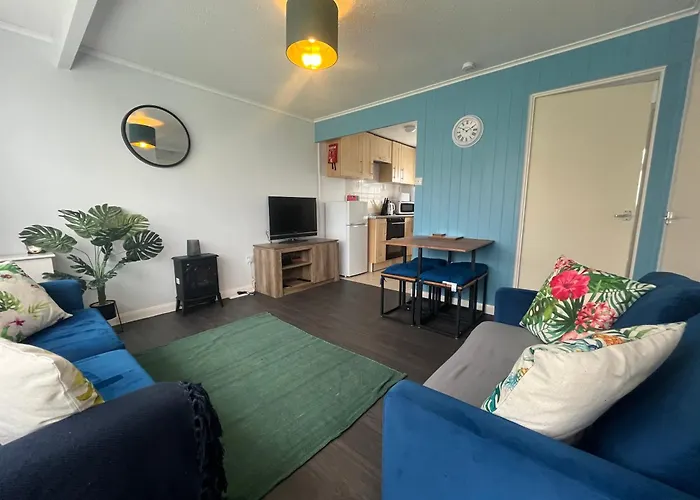 Macs Shack, California Sands, Scratby - Two Bed Chalet, Sleeps 5, Pet Friendly, Free Pool Passes Plus Linen And Towels Included