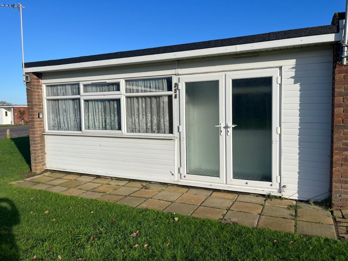 Macs Shack: Beachside Pet-friendly With Entertainment * Great Yarmouth