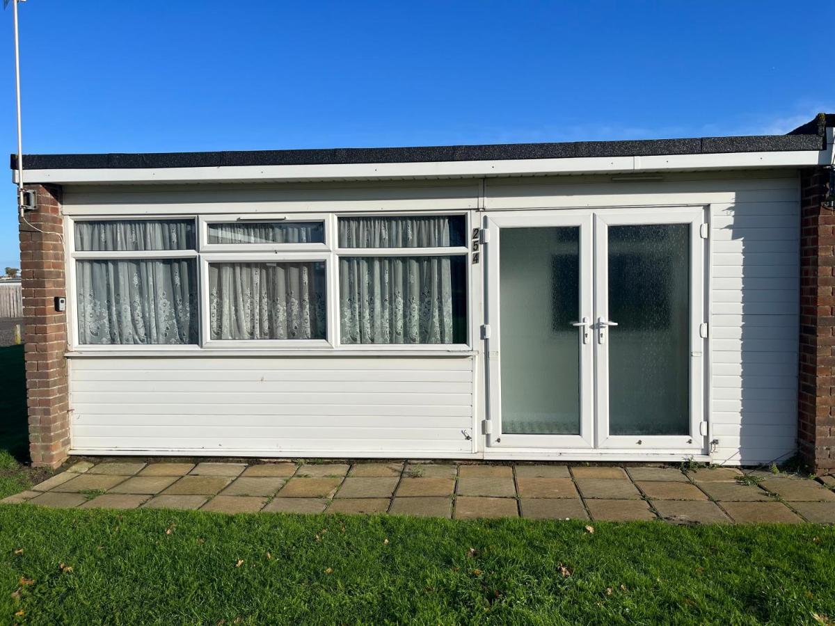 Macs Shack: Beachside Pet-friendly With Entertainment Chalet
