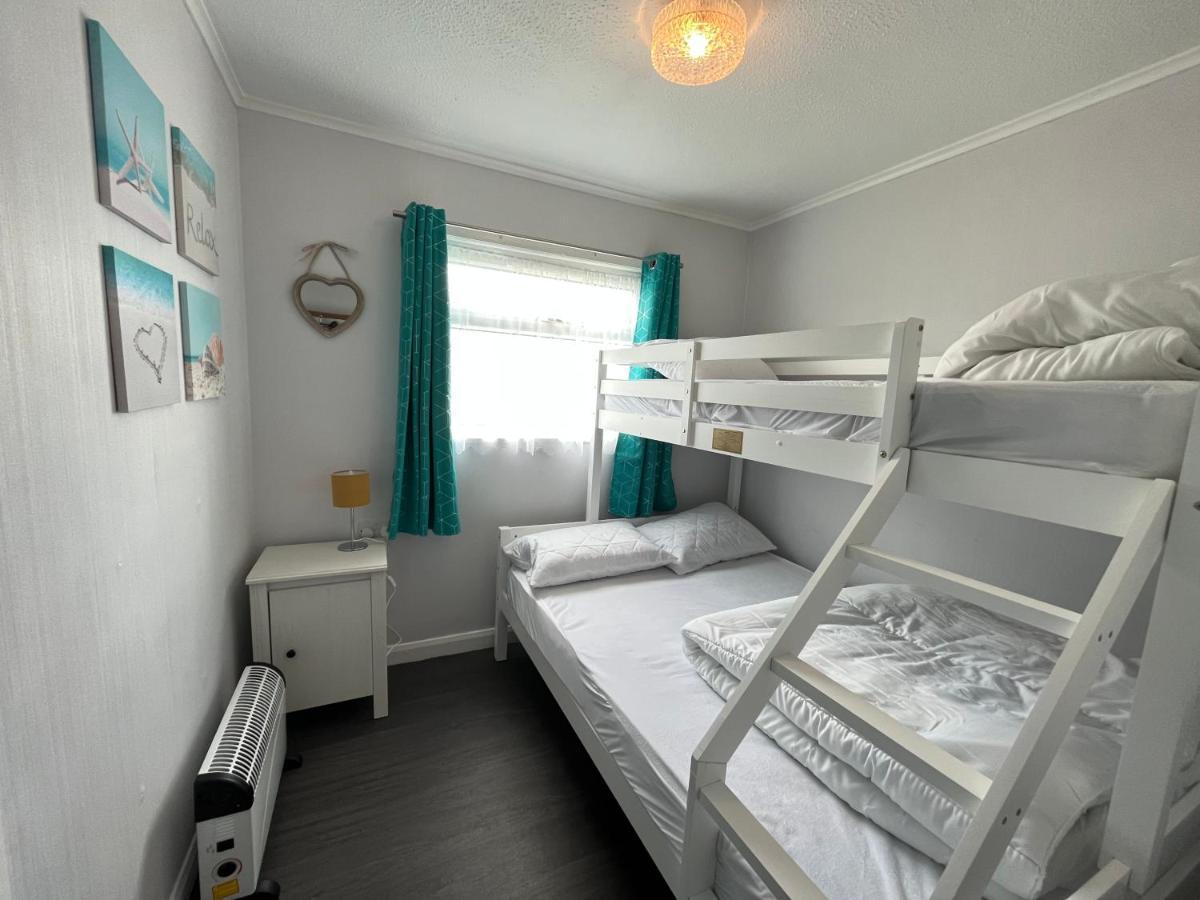 Macs Shack: Beachside Pet-friendly With Entertainment Great Yarmouth