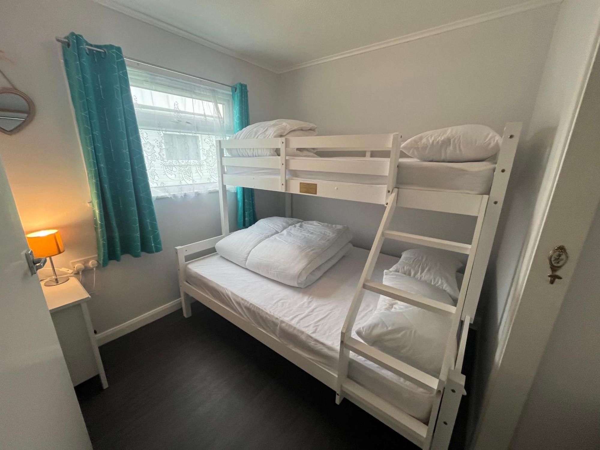 Chalet Macs Shack: Beachside Pet-friendly With Entertainment Great Yarmouth