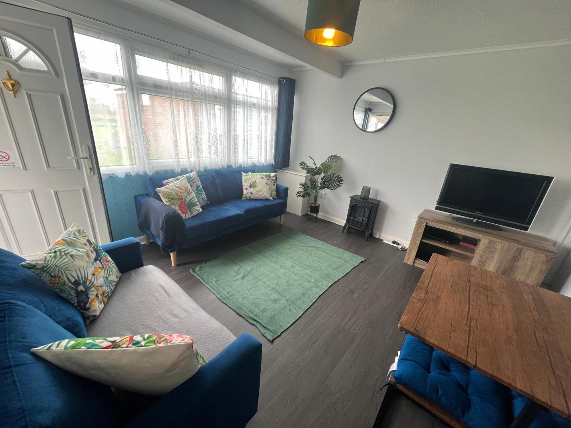 Chalet Macs Shack: Beachside Pet-friendly With Entertainment